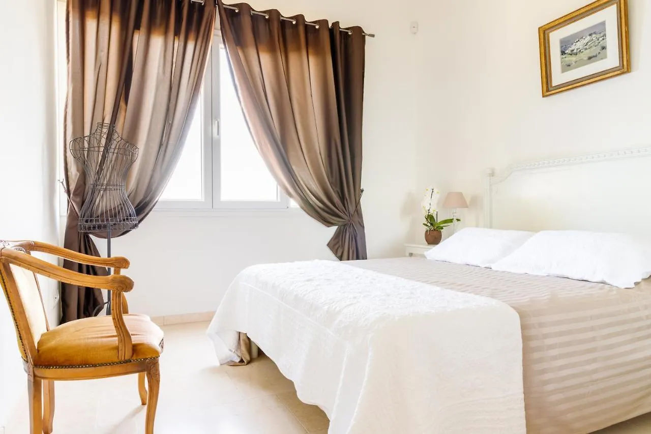 Sea View Apartment With Private Secure Parking 1