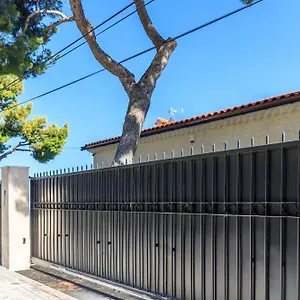 Appartement Sea View Apartment With Private Secure Parking 3